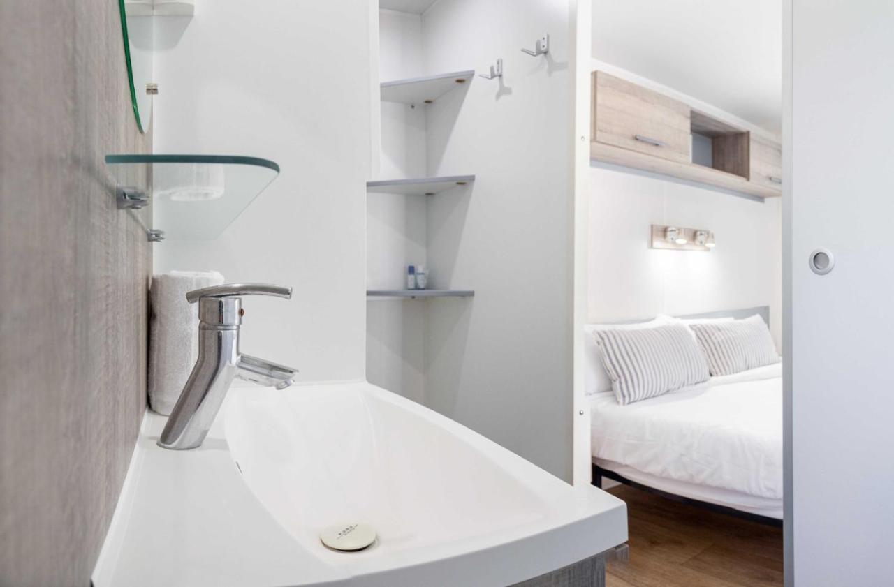 Camping Vila Village Sant Feliu de Buixalleu Bagian luar foto