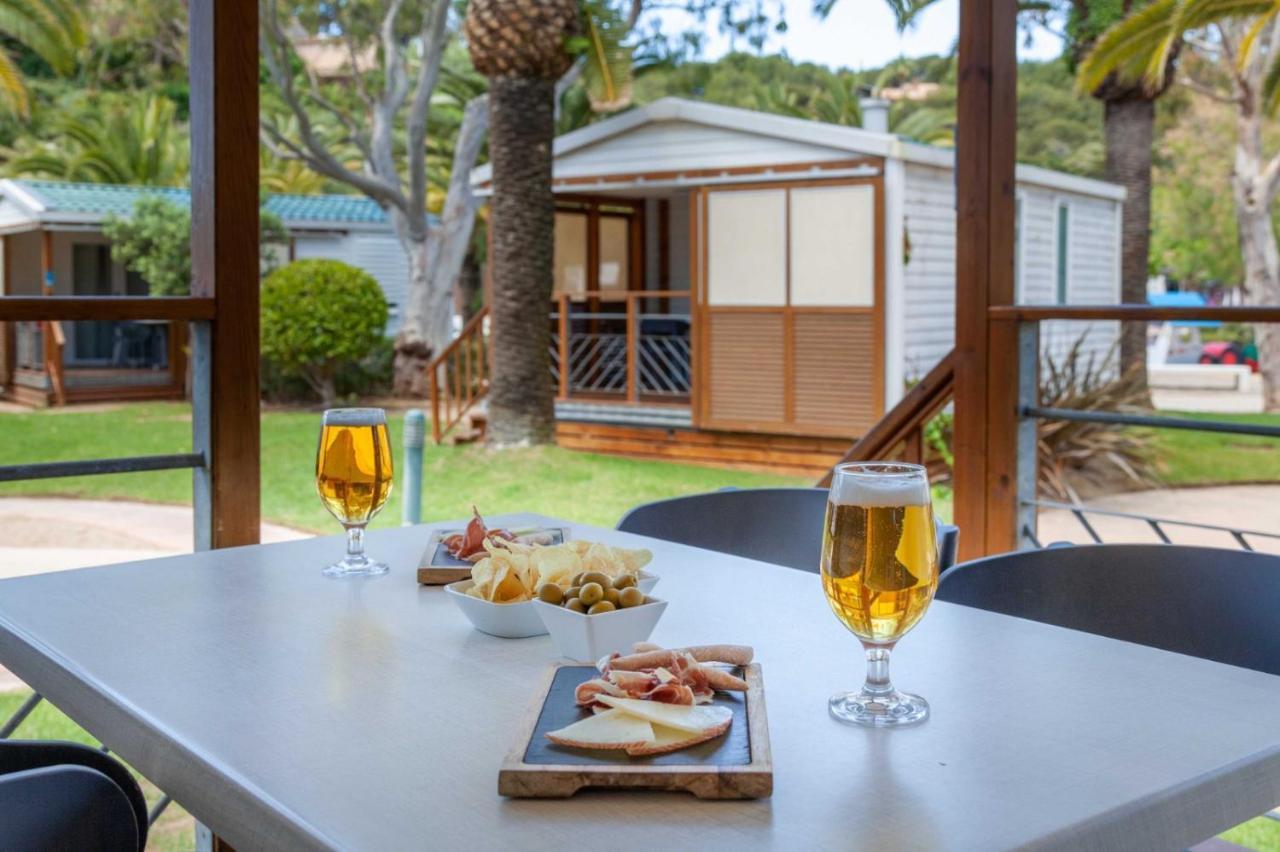 Camping Vila Village Sant Feliu de Buixalleu Bagian luar foto